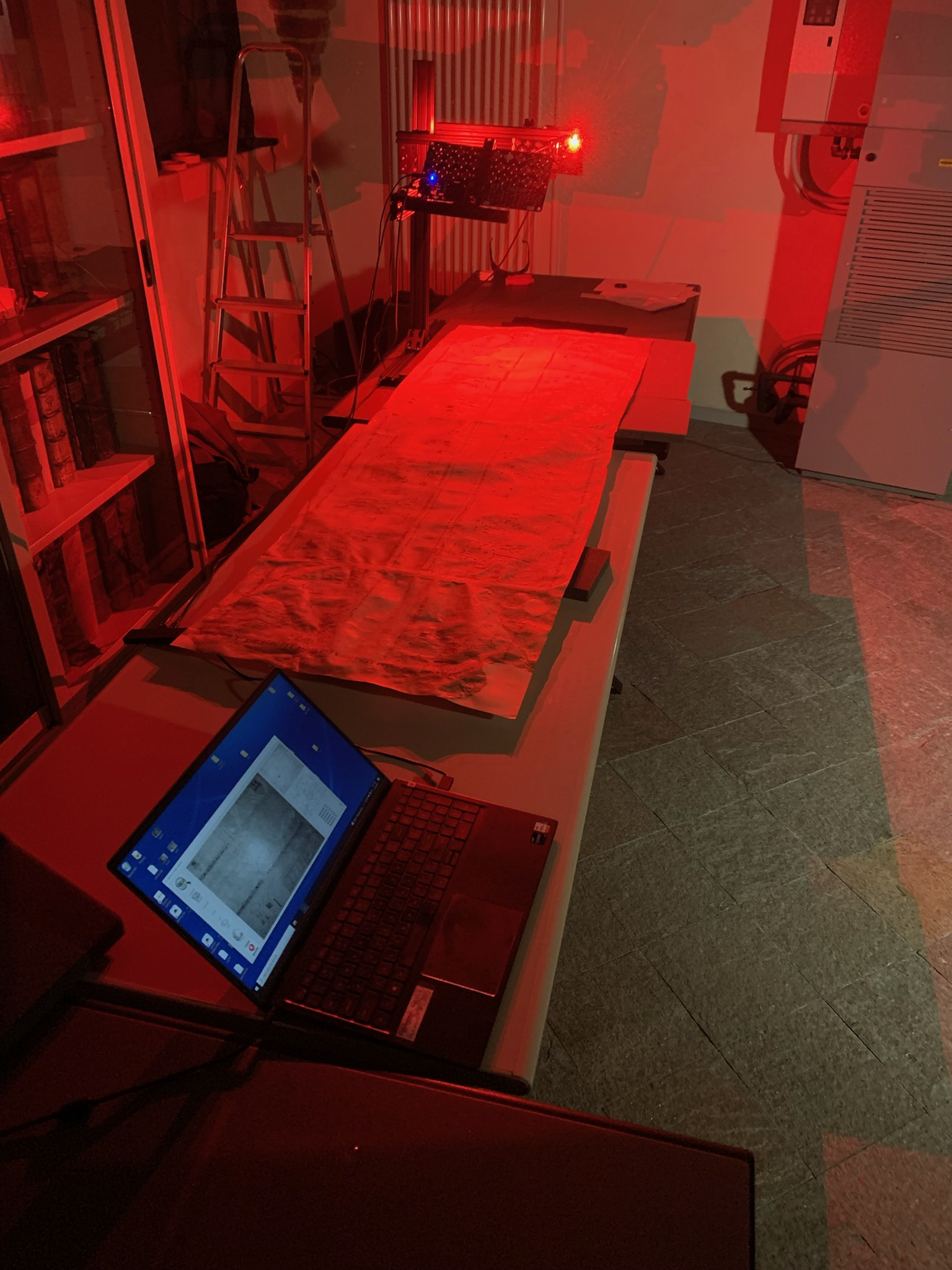 Red-light Acta Scroll